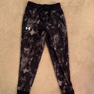 Under Armour Kids Black and Gray Patterned Joggers